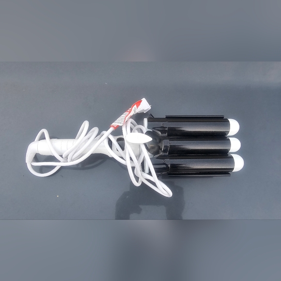 Accessories - Bondi Boost Wave Wand 3 Large Barrels Non Slip Handle Digital Curling Iron